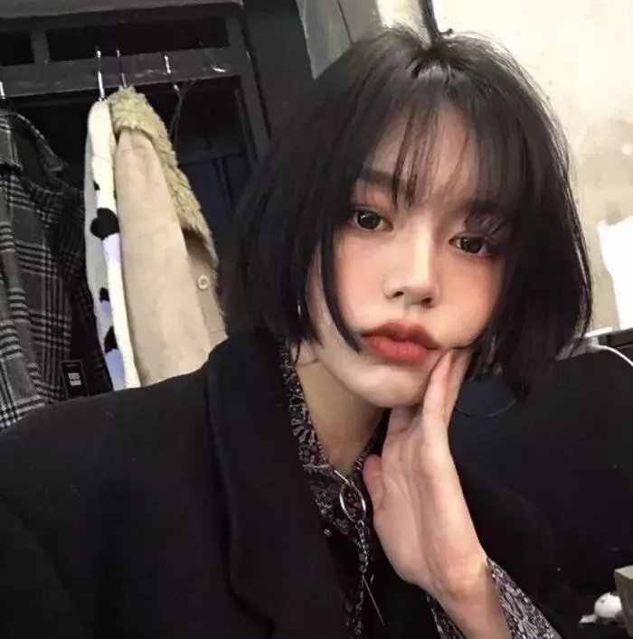 明天，我会成为谁的女友